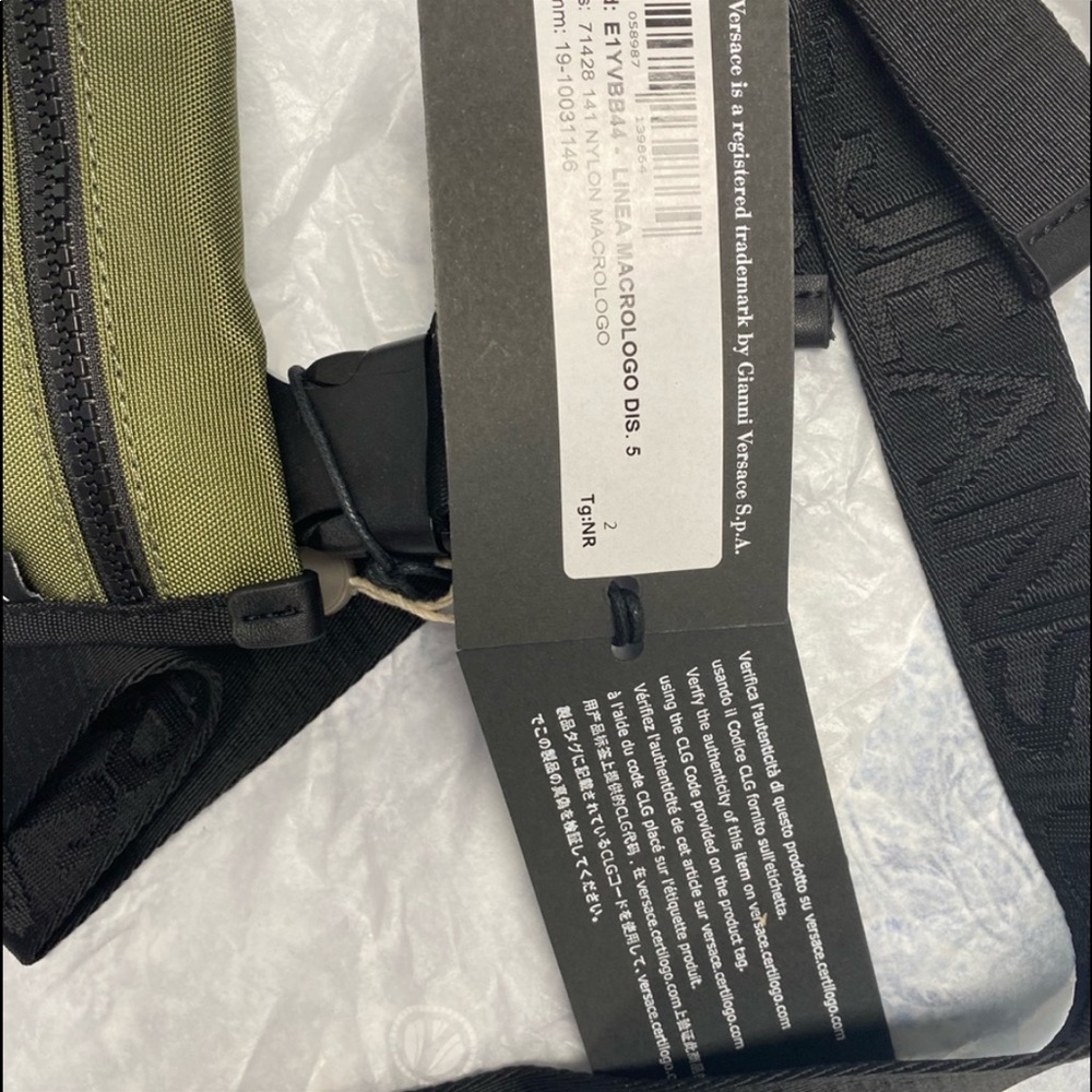 Versace couture Macro Logo collection techno fabric & leather messenger bag - Picture 8 of 16